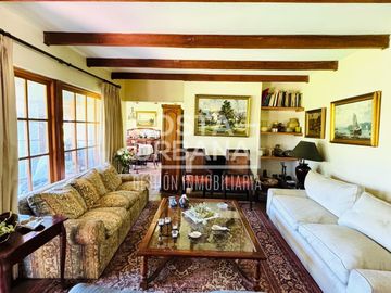 Hermosa casa con gran terreno en Limache