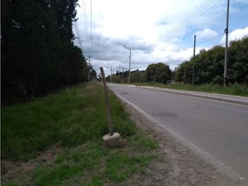 VENTA FINCA EN TENJO.  39.5 FANEGADAS  PLANAS CON VA PAVIMENTADA.