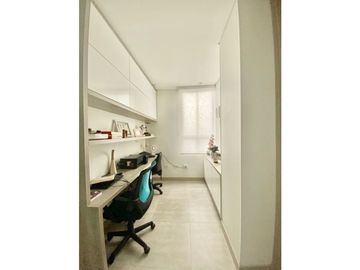 (MC) Apartamento en Venta en Cristales Oeste