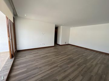 VENDO ESPECTACULAR CASA CON PISCINA DE 4 HABITACIONES