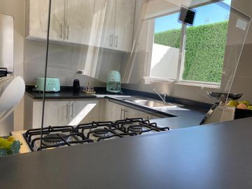 Casa Nueva en VENTA Fraccionamiento privado sur de León cercano Puerto Interior