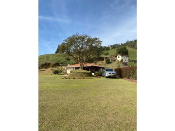 VENTA FINCA MARINILLA VIA EL PEÑOL, ANTIOQUIA, COLOMBIA