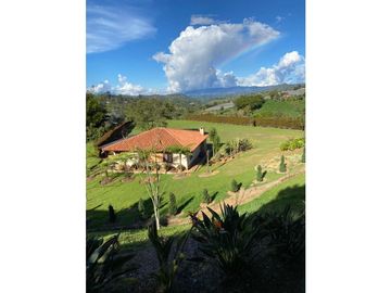 VENTA FINCA MARINILLA VIA EL PEÑOL, ANTIOQUIA, COLOMBIA