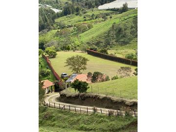 VENTA FINCA MARINILLA VIA EL PEÑOL, ANTIOQUIA, COLOMBIA