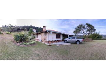VENTA FINCA MARINILLA VIA EL PEÑOL, ANTIOQUIA, COLOMBIA