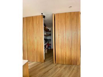 VENDO APARTAMENTO REMODELADO EN EL POBLADO
