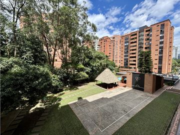 Apartamento en venta Oviedo, Poblado.