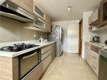 Apartamento en venta Oviedo, Poblado.