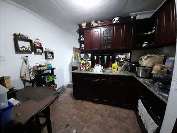 Casa de dos pisos en venta Barrio Las Mercedes Palmira Valle Colombia