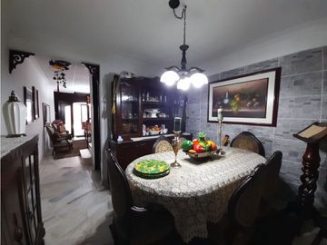 Casa de dos pisos en venta Barrio Las Mercedes Palmira Valle Colombia