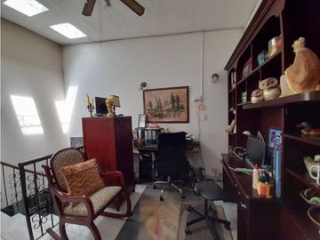 Casa de dos pisos en venta Barrio Las Mercedes Palmira Valle Colombia