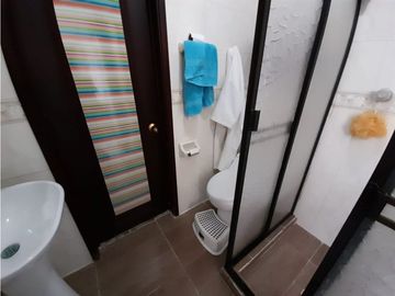 Casa de dos pisos en venta Barrio Las Mercedes Palmira Valle Colombia
