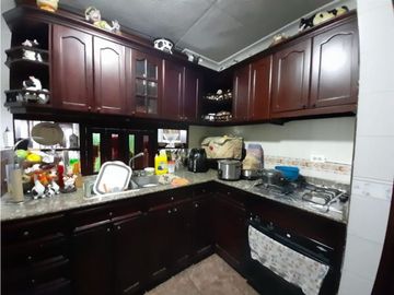 Casa de dos pisos en venta Barrio Las Mercedes Palmira Valle Colombia