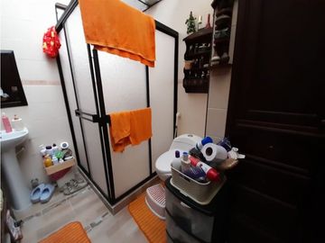 Casa de dos pisos en venta Barrio Las Mercedes Palmira Valle Colombia