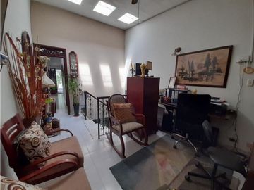 Casa de dos pisos en venta Barrio Las Mercedes Palmira Valle Colombia