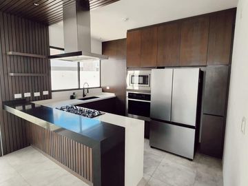 Casa en renta Alina Residencial Santiago