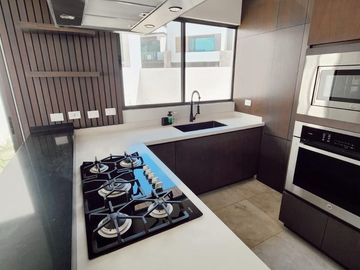 Casa en renta Alina Residencial Santiago