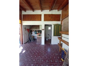 VENTA CASA - CALLE PROFESOR MATHUS 2291 - GUAYMALLÉN - MENDOZA.