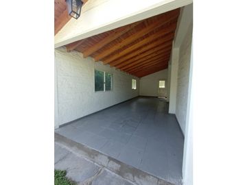 VENTA CASA - CALLE PROFESOR MATHUS 2291 - GUAYMALLÉN - MENDOZA.