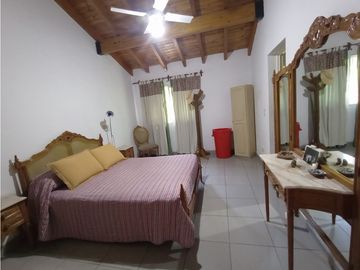 VENTA CASA - CALLE PROFESOR MATHUS 2291 - GUAYMALLÉN - MENDOZA.