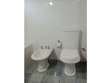 VENTA CASA - CALLE PROFESOR MATHUS 2291 - GUAYMALLÉN - MENDOZA.