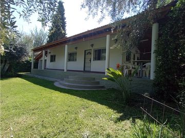 VENTA CASA - CALLE PROFESOR MATHUS 2291 - GUAYMALLÉN - MENDOZA.