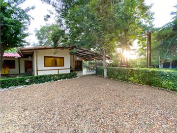 Venta casa-finca de 1 hectárea en zona norte Via Punta Canoa Cartagena