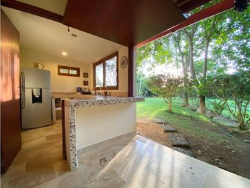 Venta casa-finca de 1 hectárea en zona norte Via Punta Canoa Cartagena