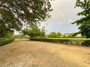 Venta casa-finca de 1 hectárea en zona norte Via Punta Canoa Cartagena