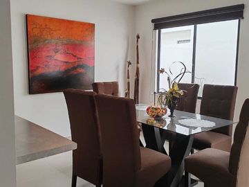 Casa en VENTA zona Santa Catarina