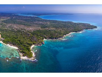 Lote y Casa de Playa  en Venta en Baru
