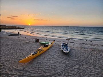 Lote y Casa de Playa  en Venta en Baru