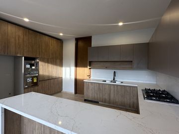 Linda casa en VENTA en Paseos Universidad