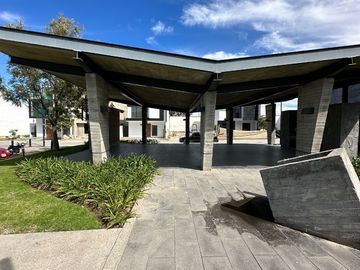 Estrena casa en Parques Vallarta dentro de coto