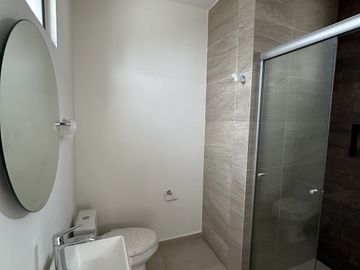 Estrena casa en Parques Vallarta dentro de coto