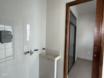 Estrena casa en Parques Vallarta dentro de coto