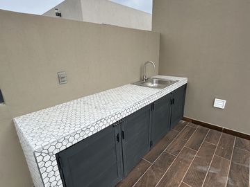 Estrena casa en Parques Vallarta dentro de coto