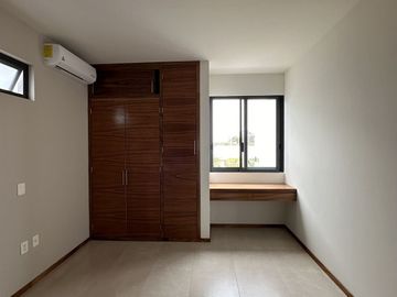 Estrena casa en Parques Vallarta dentro de coto