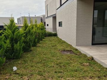 Venta exclusiva: Casa en Lomas del Campanario, Diseño de Autor, 3 Recámaras