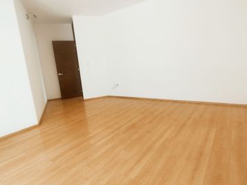 En Venta Casa en Hacienda Real Tejeda, 3 Recamaras, 3.5 Baños, Gran Ubicación !!