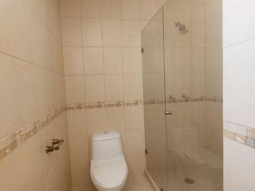 En Venta Casa en Hacienda Real Tejeda, 3 Recamaras, 3.5 Baños, Gran Ubicación !!