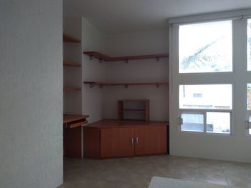 Venta de Casa en Los Olvera: Fracc. Luz María, 3 Recamaras, Equipada!