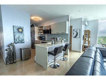 Beauty on the Beach! 2 Bed Beach Front Condo