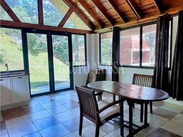 OPORTUNIDAD! Se Vende Casa en Altos del Maria en Zona Alta