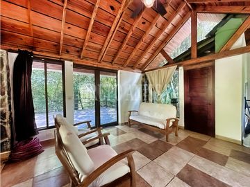 OPORTUNIDAD! Se Vende Casa en Altos del Maria en Zona Alta