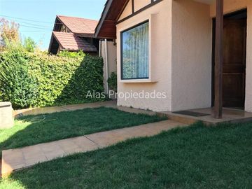 Casa en Venta en El Rector | Casa En Venta (4D2B) | Macul | Alas Propiedades