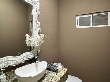Residencia de Lujo en Valle Poniente