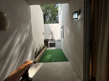 Residencia de Lujo en Valle Poniente