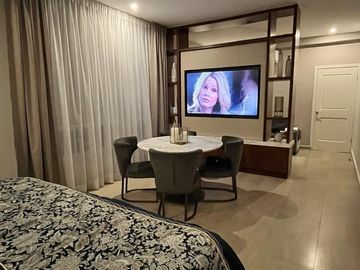 Residencia de Lujo en Valle Poniente