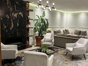 Residencia de Lujo en Valle Poniente